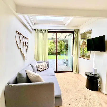 Cozy Family With Spacious Garden In The Nature Between Amsterdam Haarlem And Schiphol Airport * Vijfhuizen