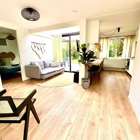 Cozy Family With Spacious Garden In The Nature Between Amsterdam Haarlem And Schiphol Airport * Vijfhuizen