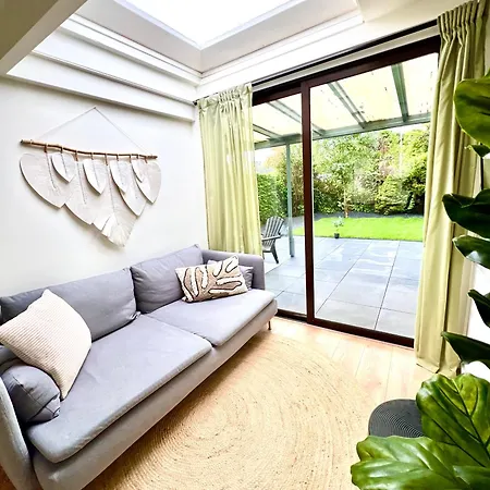 Cozy Family With Spacious Garden In The Nature Between Amsterdam Haarlem And Schiphol Airport