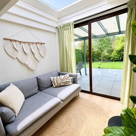 Cozy Family With Spacious Garden In The Nature Between Amsterdam Haarlem And Schiphol Airport Holiday home