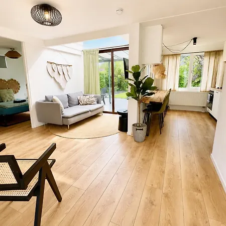 Holiday home Cozy Family With Spacious Garden In The Nature Between Amsterdam Haarlem And Schiphol Airport *