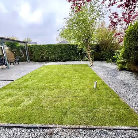 Cozy Family With Spacious Garden In The Nature Between Amsterdam Haarlem And Schiphol Airport Holiday home