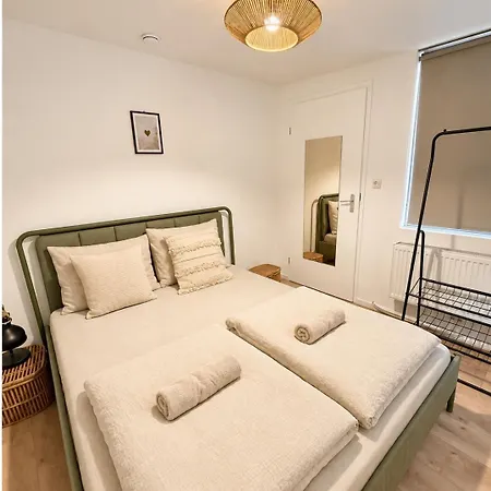 Cozy Family With Spacious Garden In The Nature Between Amsterdam Haarlem And Schiphol Airport Holiday home Vijfhuizen