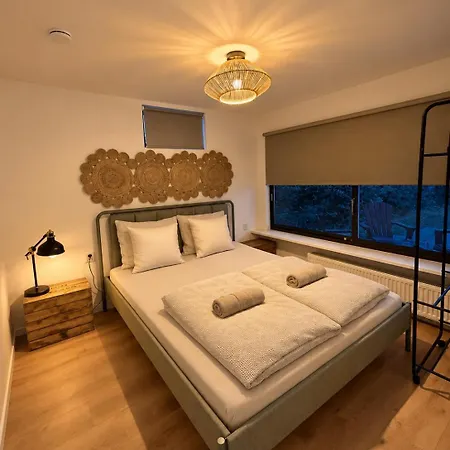 Cozy Family With Spacious Garden In The Nature Between Amsterdam Haarlem And Schiphol Airport *